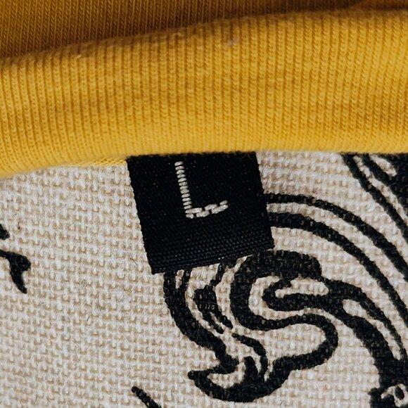 Shein Yellow Mama Bear T-Shirt, Size L, Used - Picture 3 of 3